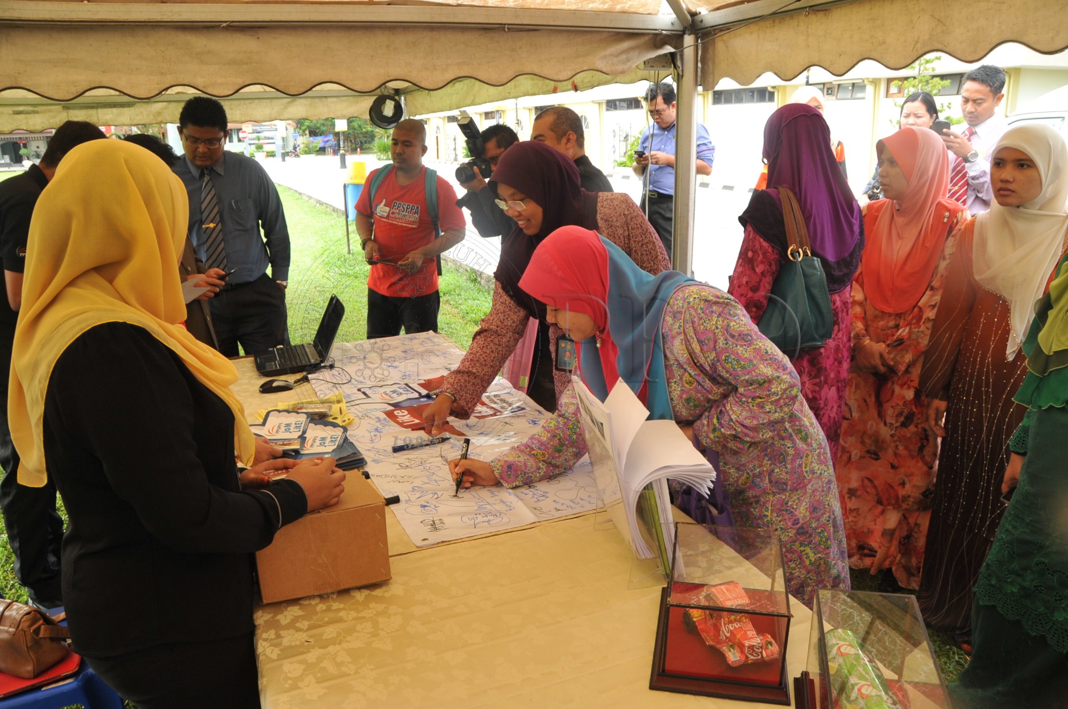 PRO 14 51 KKP PRO 7050